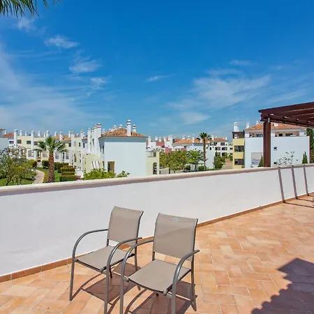Penthouse Apt With Sea And Country Views By Cara Apartamento