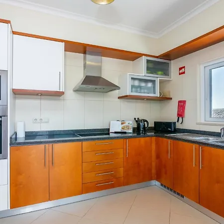 Penthouse Apt With Sea And Country Views By Cara Apartamento