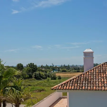 Penthouse Apt With Sea And Country Views By Cara