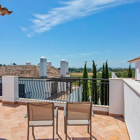 Penthouse Apt With Sea And Country Views By Cara Apartamento